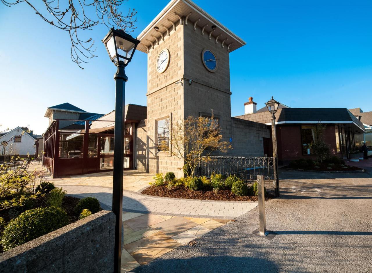 Treacys West County Conference And Leisure Centre Hotel Ennis Exterior photo